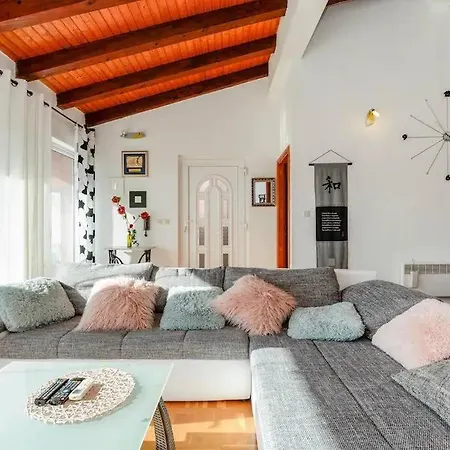 Apartman Kiara-sunny And Vacant Near The Center *