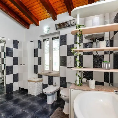 Appartement Kiara-sunny And Vacant Near The Center *